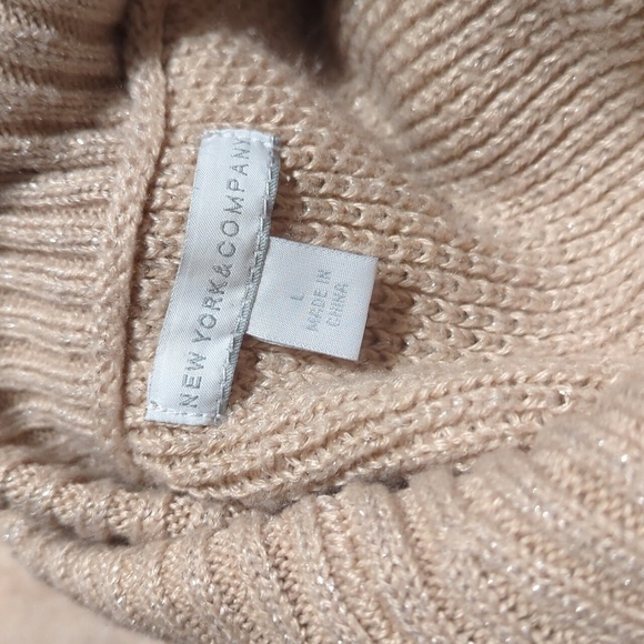 New York and Company Gold Shimmer Cowl Neck Sweater Large - Picture 7 of 12